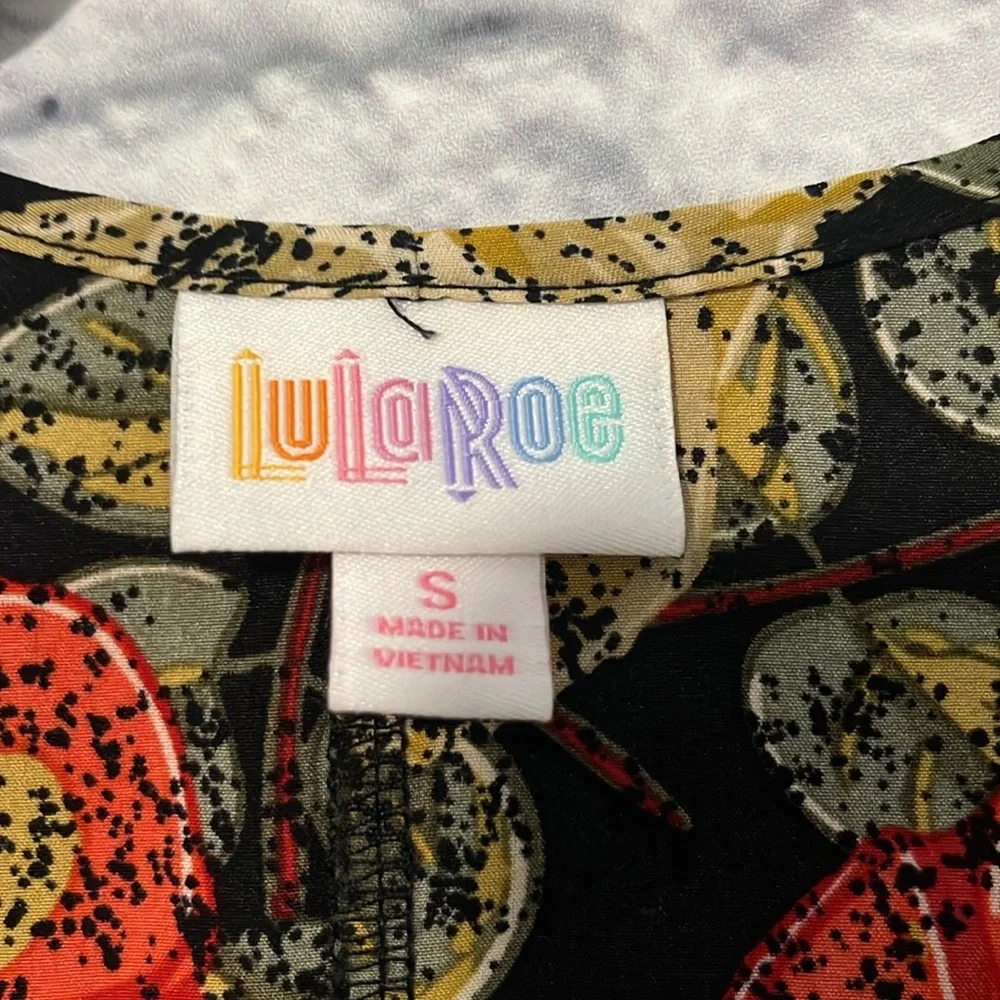 Lularoe feminine floral boho open kimono size S